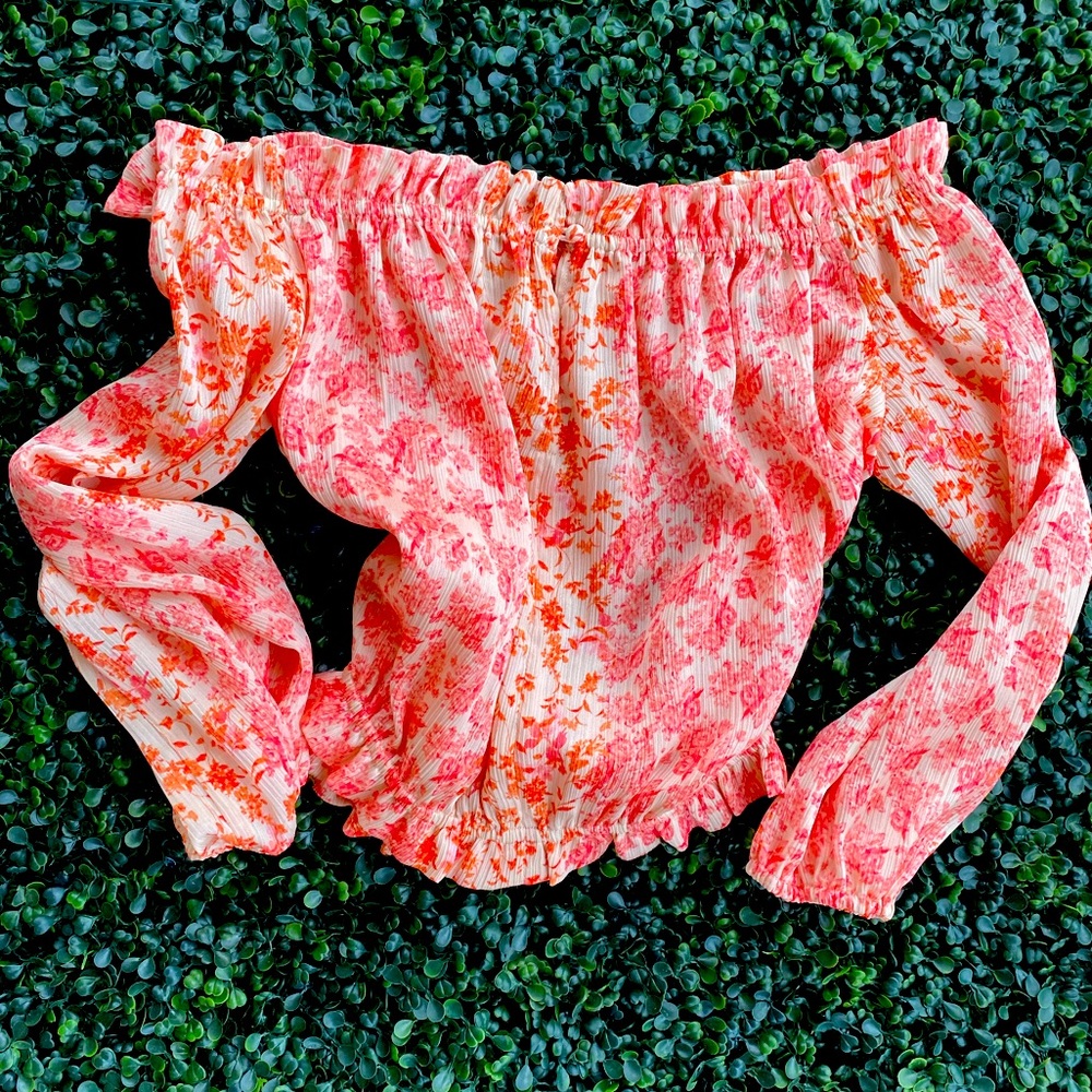 Gianni Bini pink floral top! So cute and perfect for summer!! Worn once!